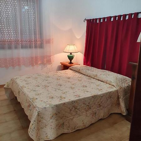 Appartamento A Telti Con Giardino Privato E Posto Auto Екстер'єр фото