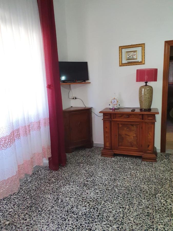 Appartamento A Telti Con Giardino Privato E Posto Auto Екстер'єр фото