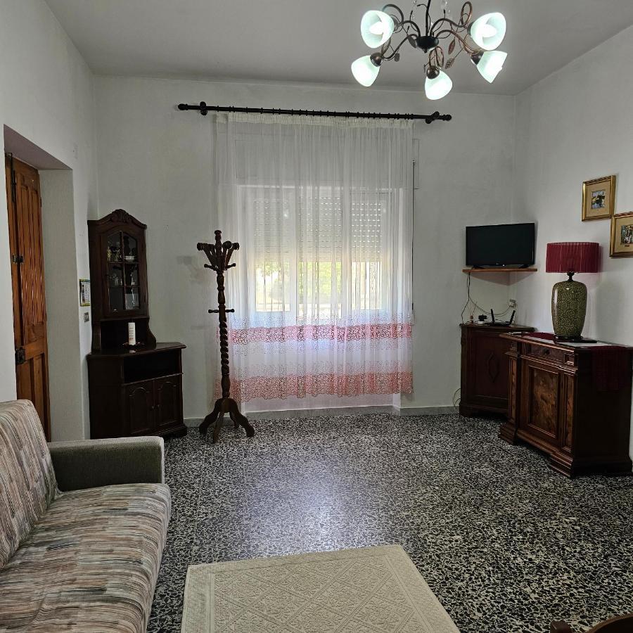 Appartamento A Telti Con Giardino Privato E Posto Auto Екстер'єр фото